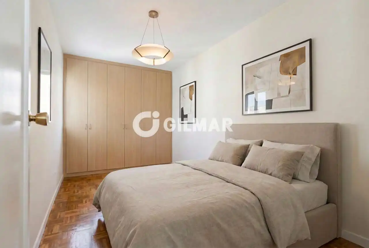Habitación de Piso en venta en Madrid con Calefacción, Piscina y Balcón