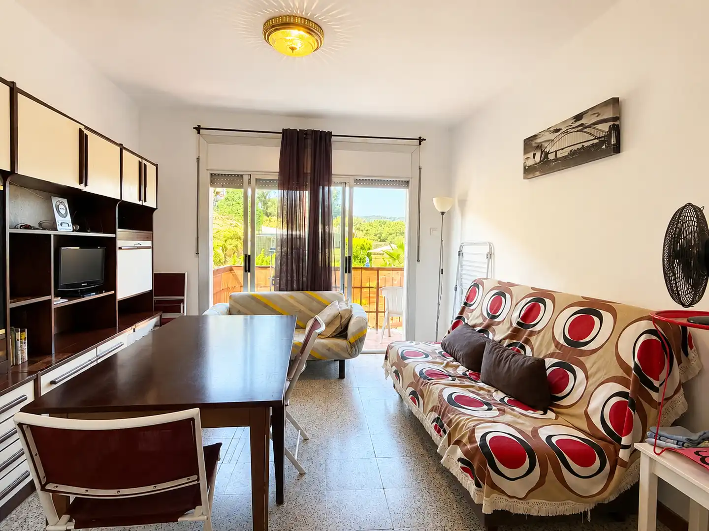 Sala de estar de Piso en venta en Sant Cebrià de Vallalta con Terraza, Amueblado y Lavadora