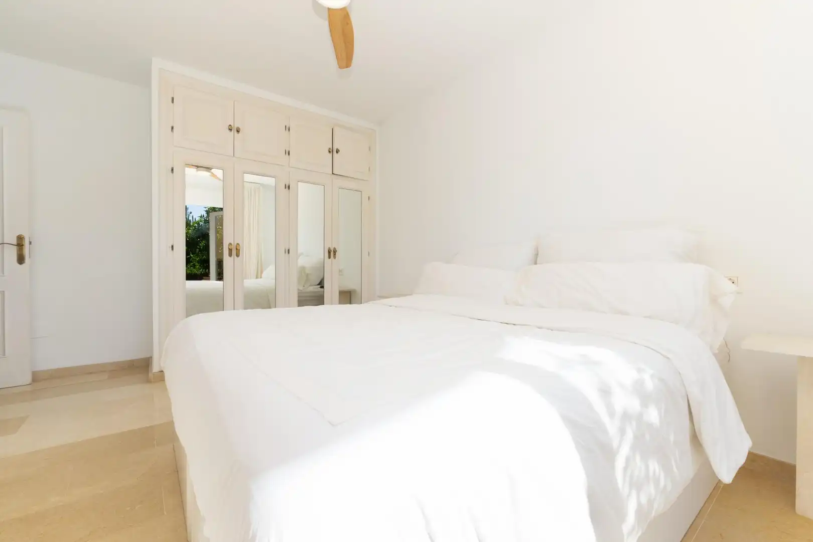 Bedroom of Detached homes for sale in Mijas