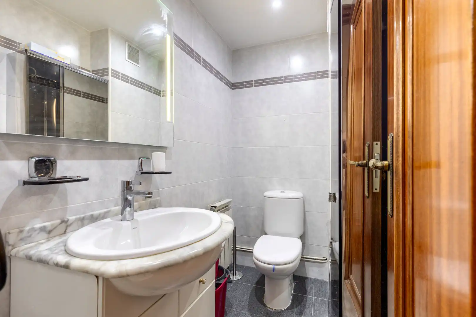 Bany de Pis en venda en Madrid amb Aire condicionat, Calefacció i Terrassa