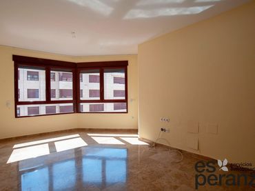 Wohnung mit Aufzug zur Miete in Avenida Europa