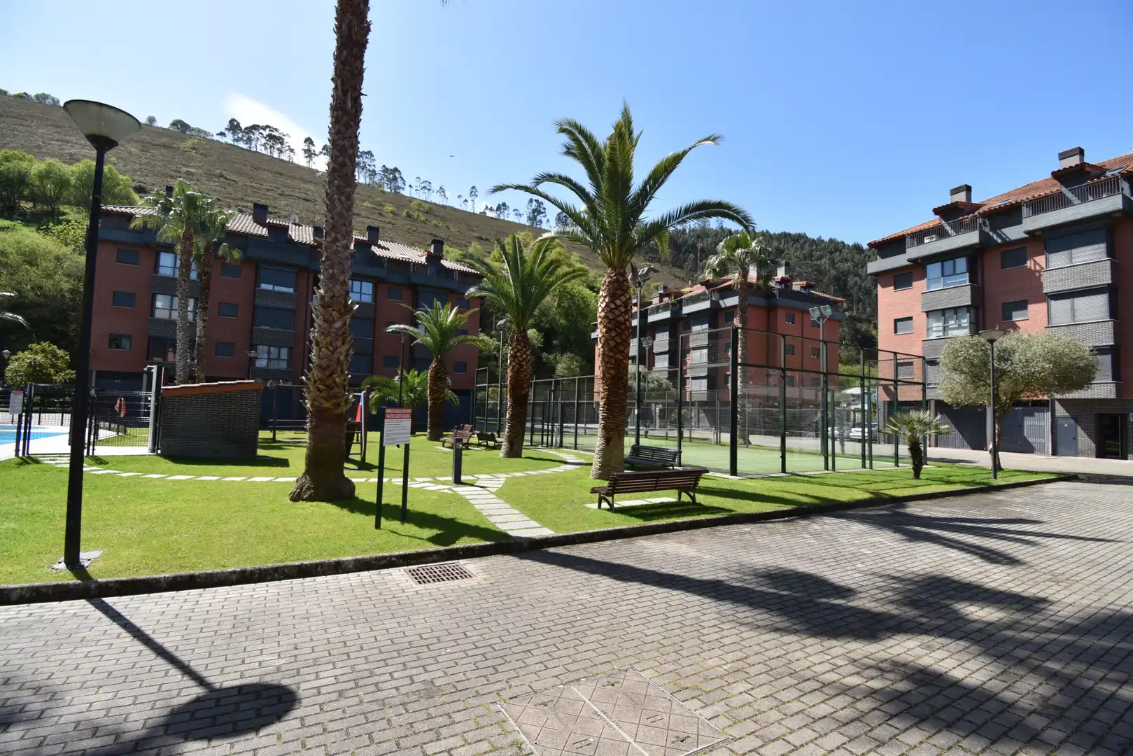 Vista exterior de Apartamento en venta en Val de San Vicente  con Calefacción, Parquet y Amueblado