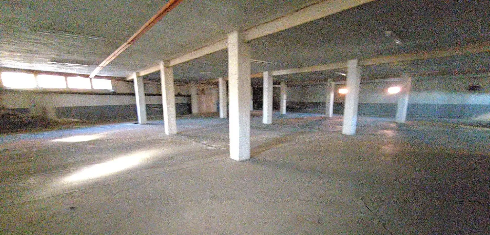 Nau industrial de lloguer en Villaquilambre amb Calefacció
