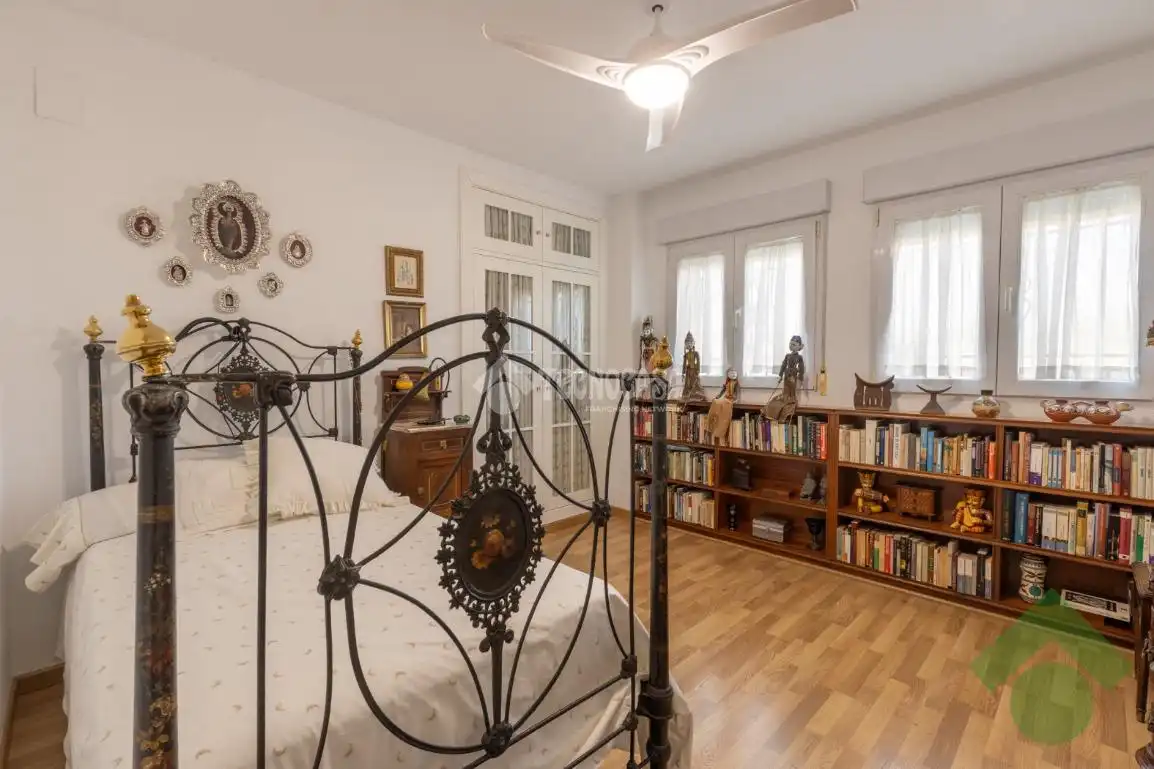 Dormitori de Casa o xalet en venda en Albolote