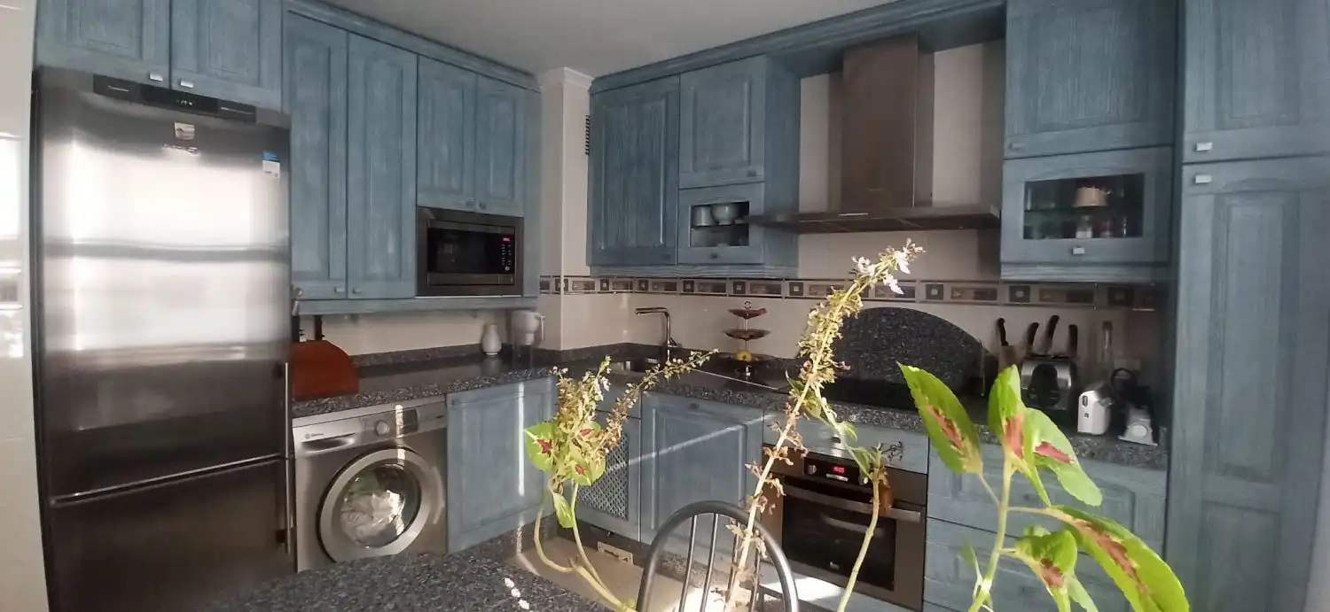 Casa adosada en venta en Calle Rigoberta Menchu, Crucero - Aquende