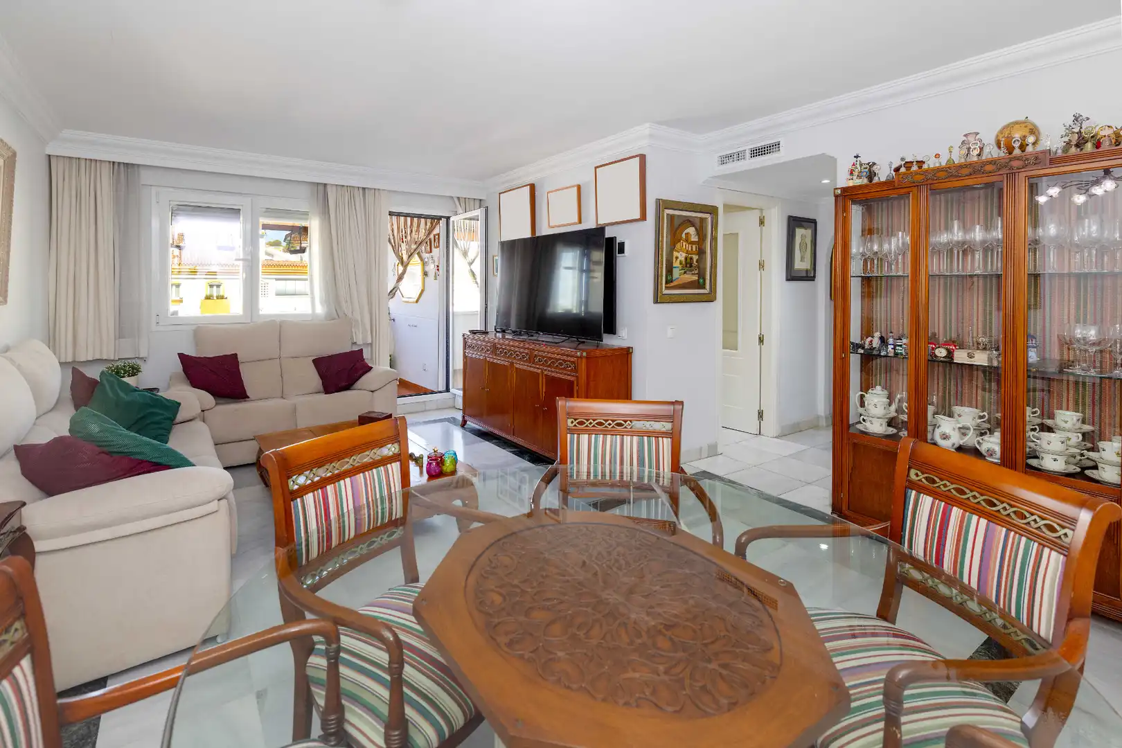 Sala d'estar de Àtic en venda en Marbella amb Aire condicionat, Calefacció i Terrassa