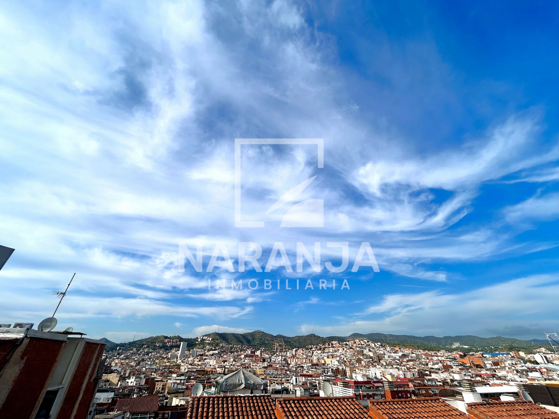 Exterior view of Attic for sale in Santa Coloma de Gramenet  with Terrace