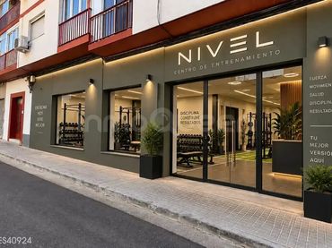 Local comercial en venda a Miralbueno121
