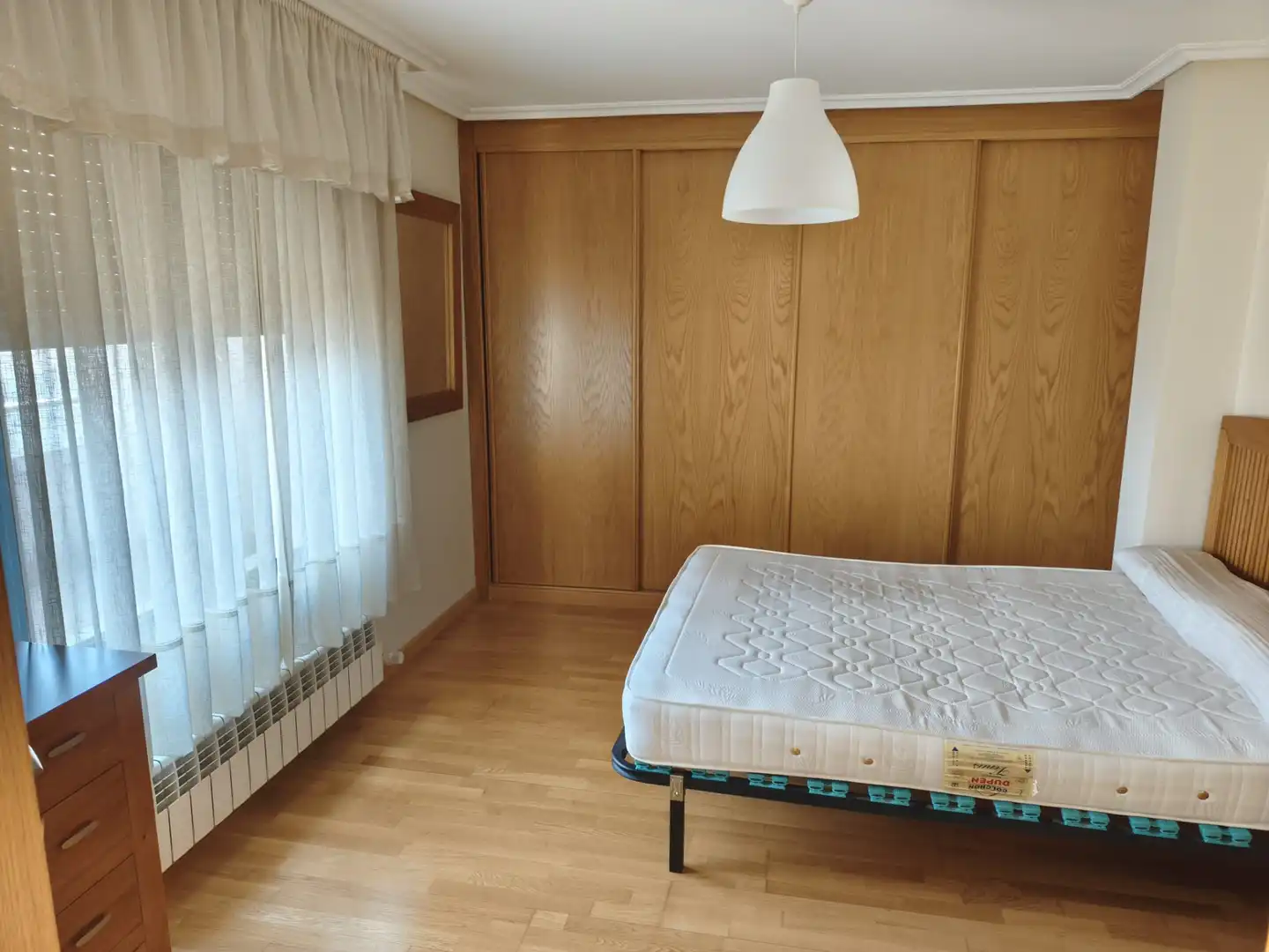 Habitación de Piso en venta en Arévalo con Calefacción, Terraza y Amueblado