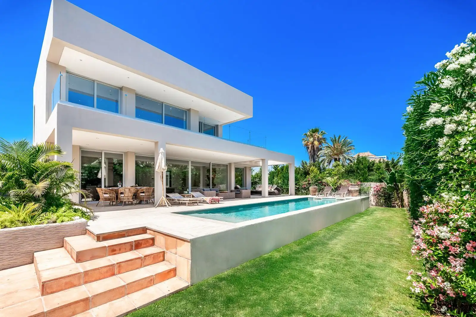 Chalet con piscina en venta en Avenida Marqués del Duero 82, imagen 22