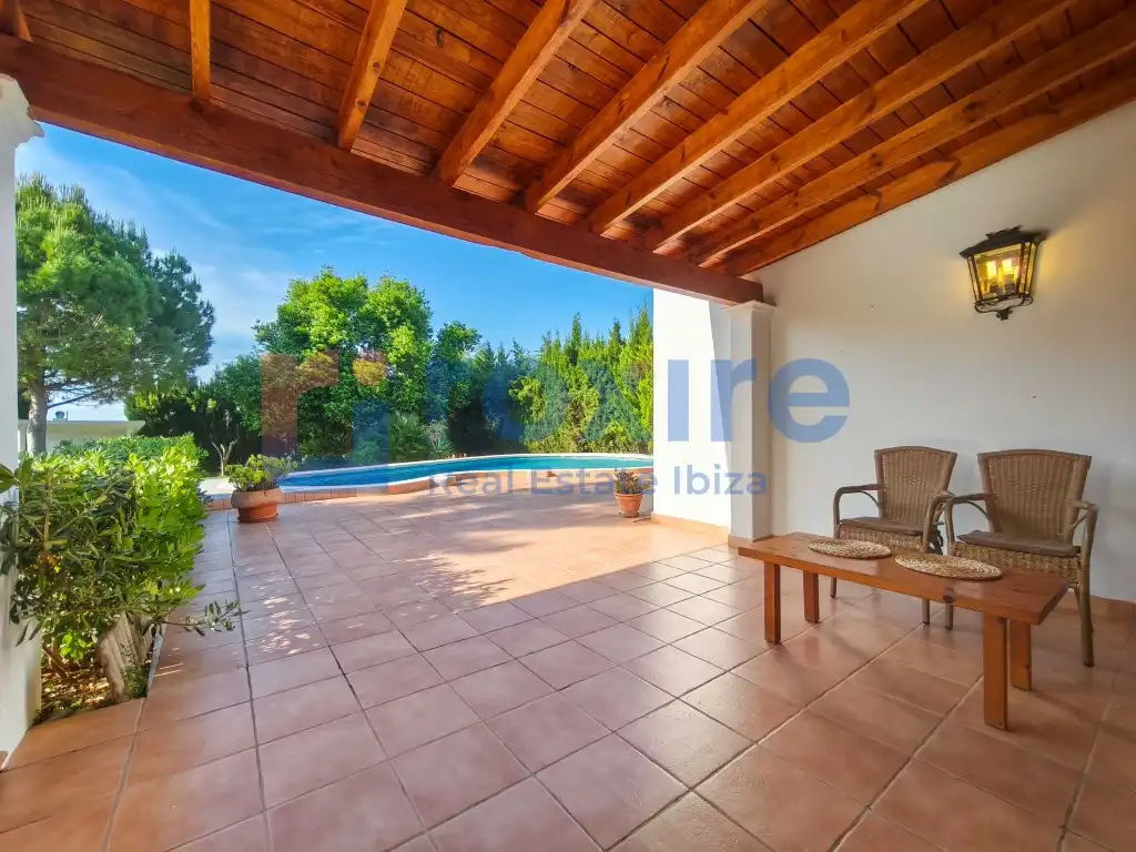 Vista exterior de Casa o chalet de alquiler en Sant Antoni de Portmany con Jardín privado, Terraza y Piscina