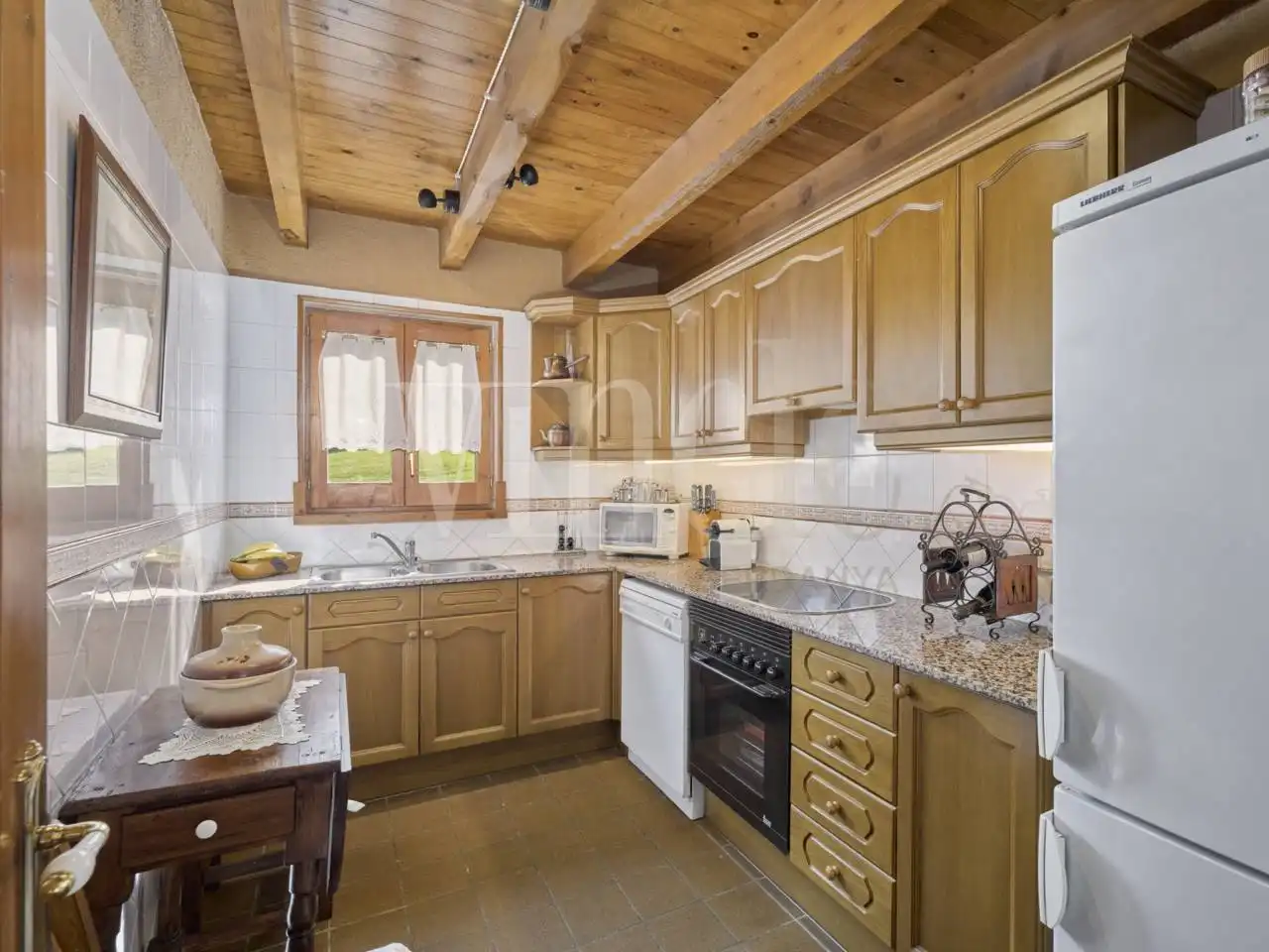 Cuina de Casa o xalet en venda en Fontanals de Cerdanya amb Calefacció, Jardí privat i Parquet