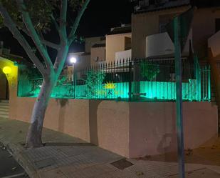 Vista exterior de Casa adosada de lloguer en Los Alcázares amb Aire condicionat, Calefacció i Moblat