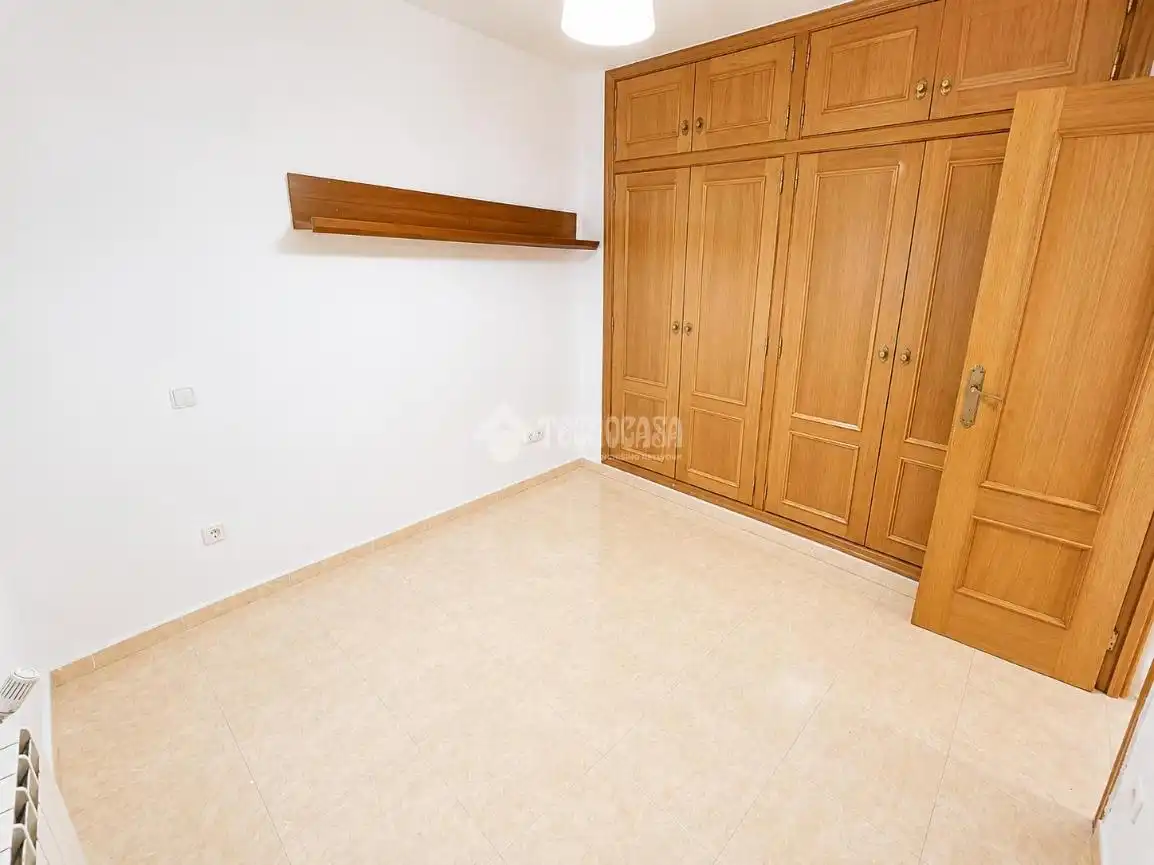 Habitación de Piso en venta en Madrid con Calefacción