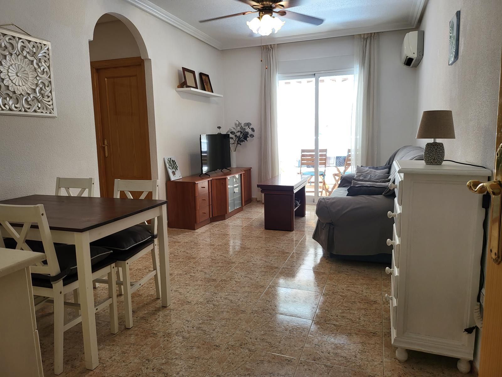 Living room of Flat for rent in Torrevieja  with Air Conditioner, Heating and Terrace