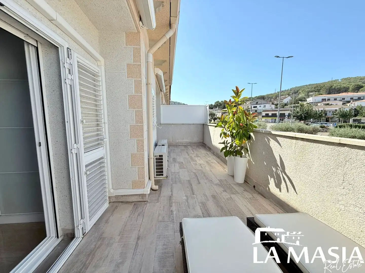 Terrassa de Casa adosada en venda en Canyelles amb Calefacció, Jardí privat i Traster