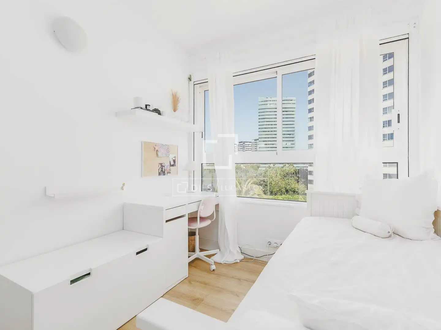 Bedroom of Flat for sale in Barcelona  with Air Conditioner, Private garden and Terrace