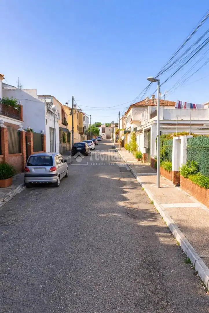 Vista exterior de Casa adosada en venta en San Juan de Aznalfarache