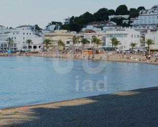 Vista exterior de Àtic en venda en Llançà