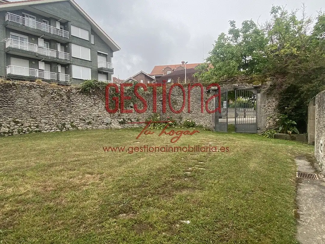Casa adosada en venta en Noja con Jardín privado