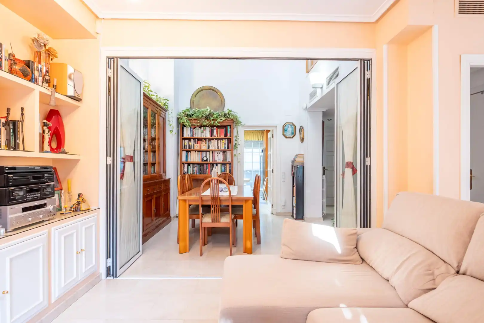 Detached homes for sale in Zaragoza  with Air Conditioner, Heating and Community pool