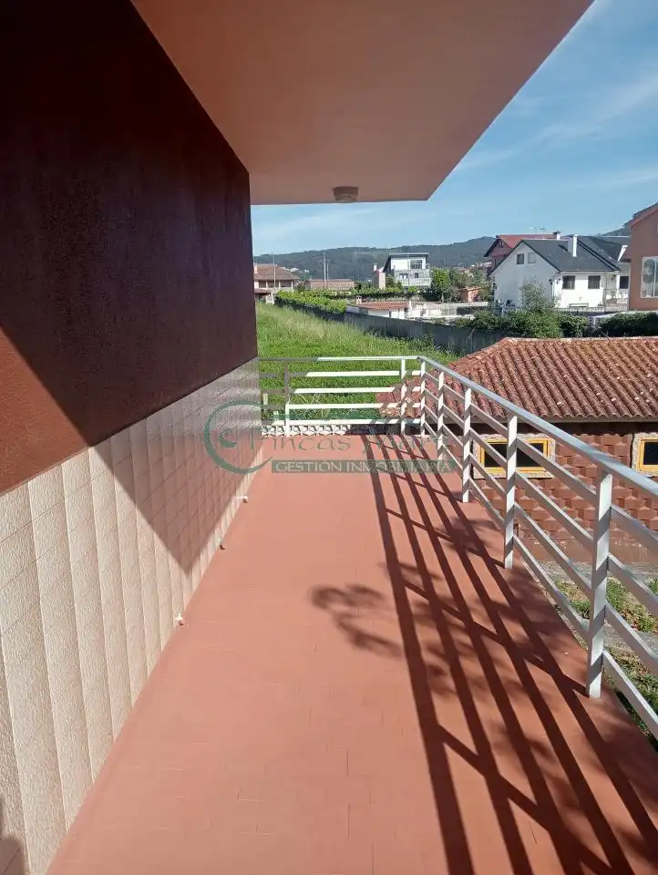 Terraza de Casa o chalet en venta en Vigo  con Calefacción, Jardín privado y Terraza