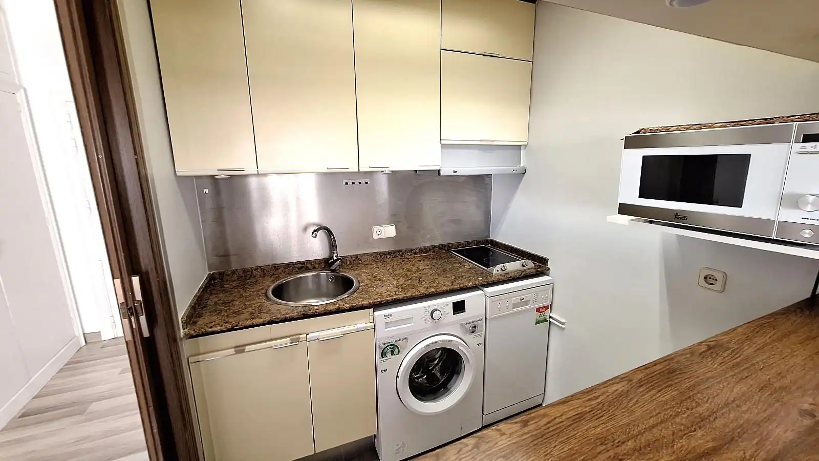 Kitchen of Flat for rent in Eixample