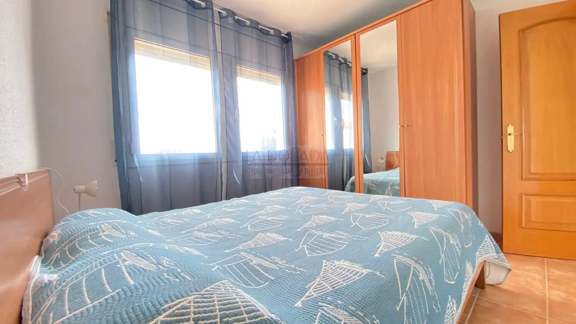 Casa aparellada amb terrassa en venda a Carrer de Xile, imagen 18