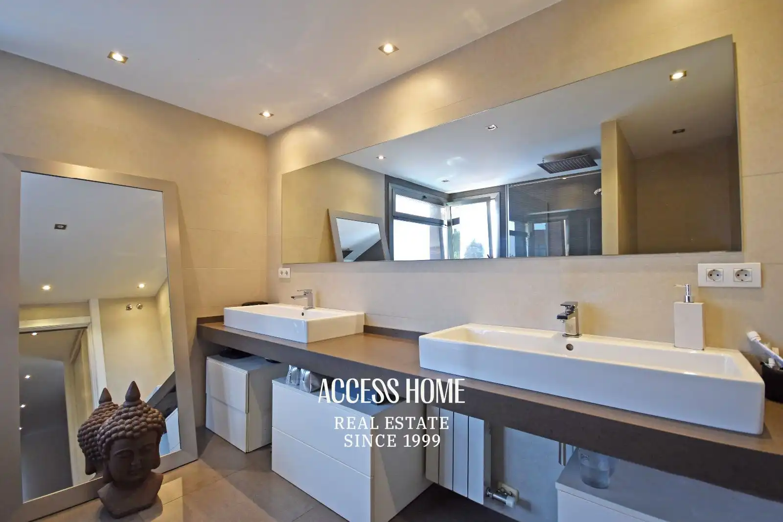 Baño de Casa o chalet de alquiler en Alella con Aire acondicionado, Calefacción y Terraza