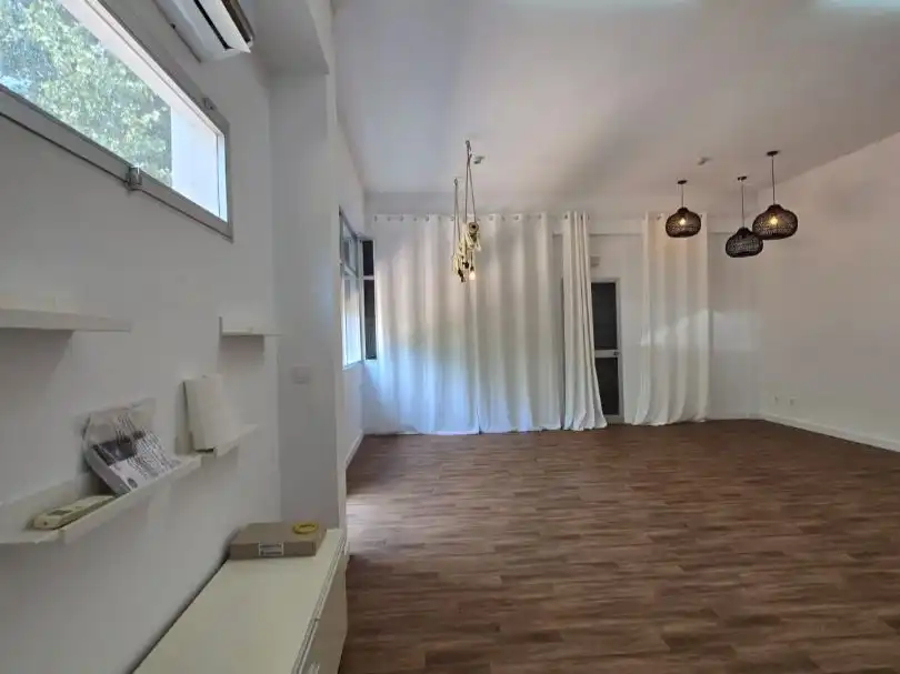 Local comercial en alquiler en Carrer de La Savina 5, imagen 4