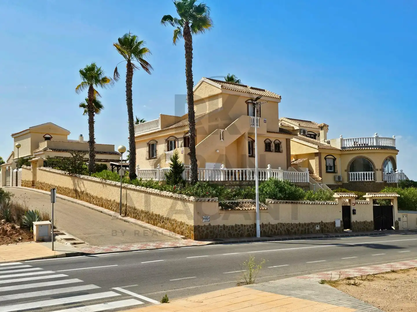 Chalet con terraza en venta en Gran Alacant