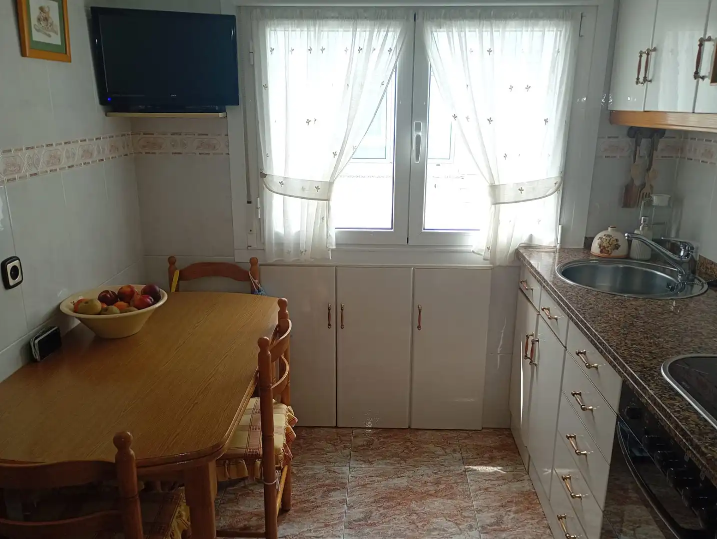 Kitchen of Flat for sale in Gijón   with Parquet flooring, Furnished and Oven
