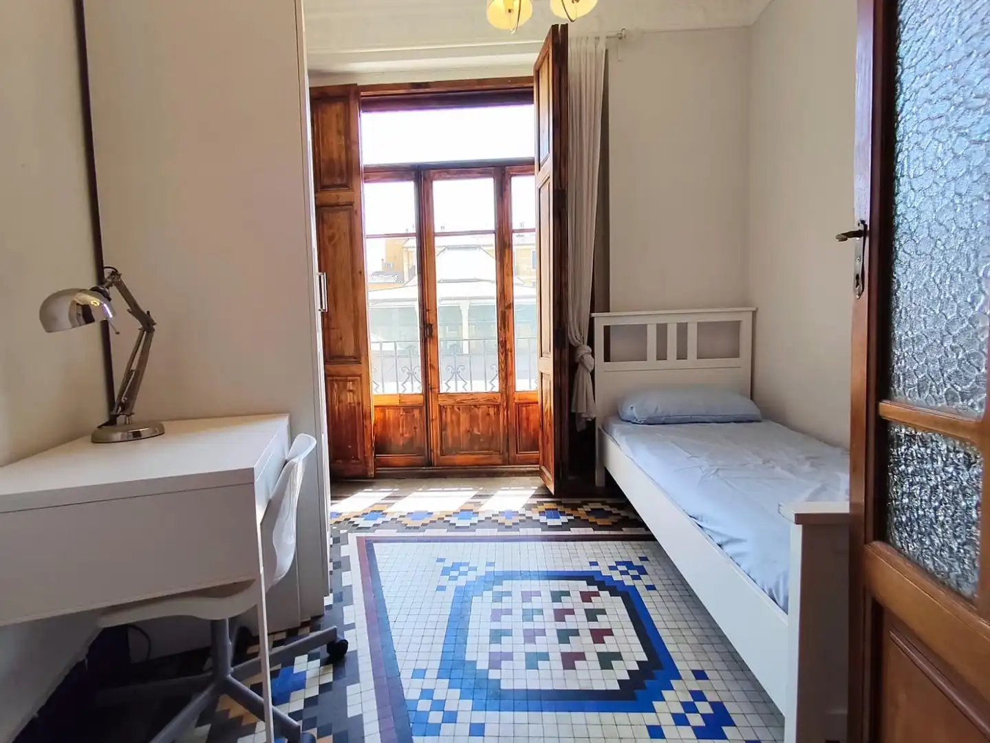Schlafzimmer von Wohnung zur Miete in Valencia mit Klimaanlage, Heizung und Möbliert