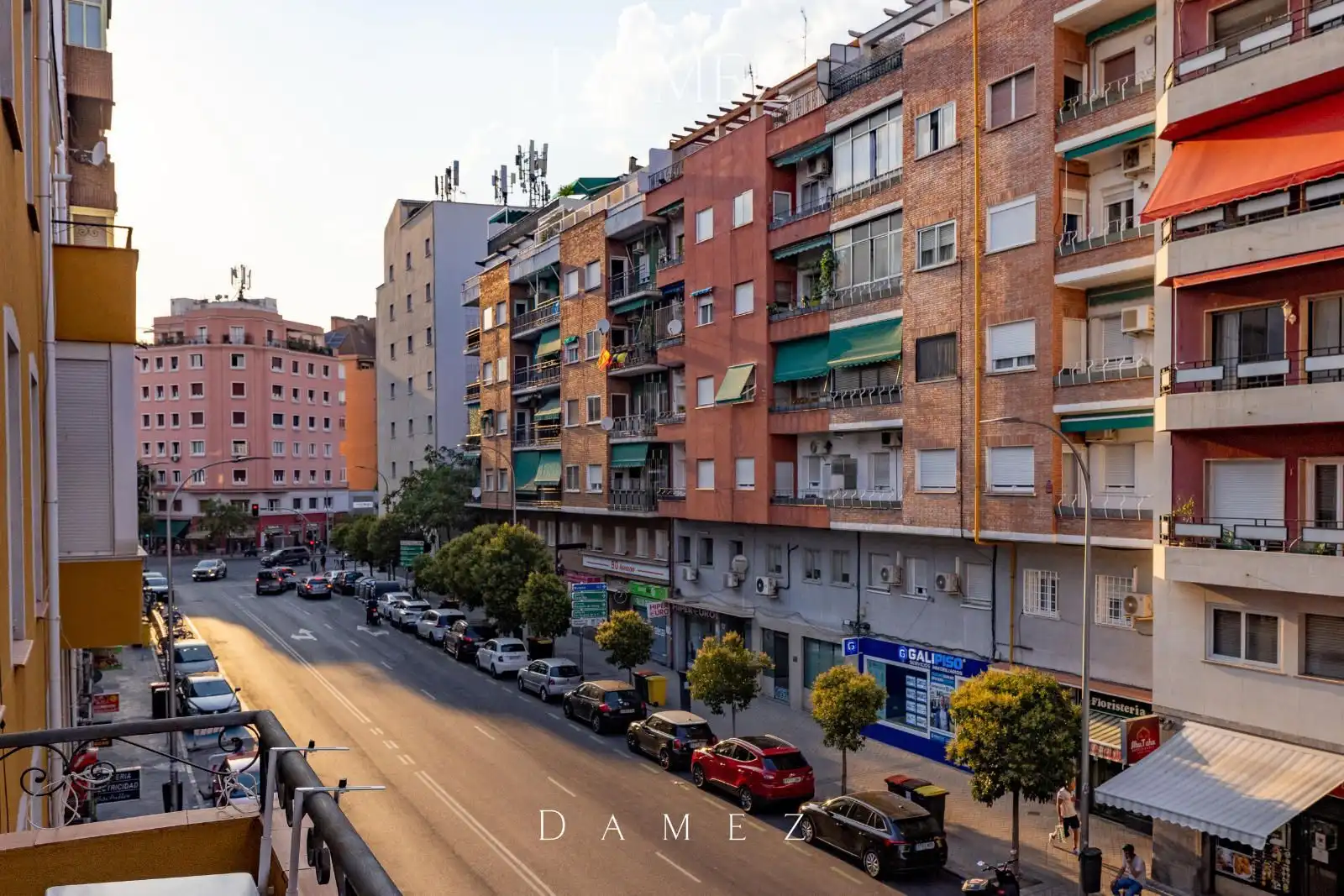 Außenansicht von Wohnung zum Verkauf in Madrid