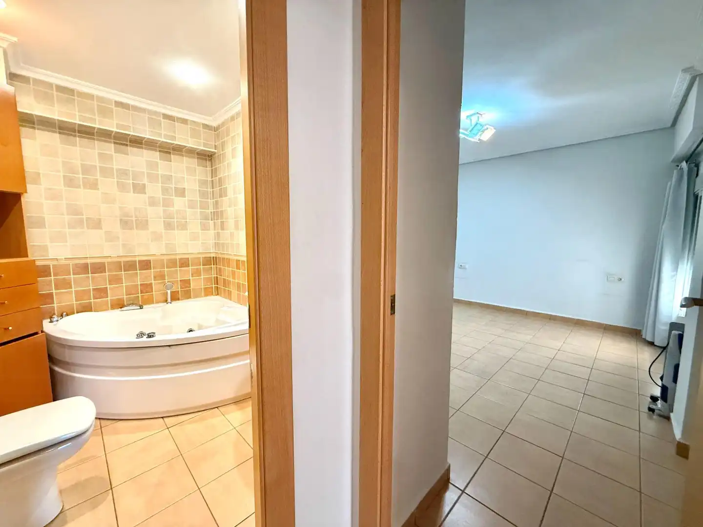 Bathroom of Flat for sale in Benifaió  with Air Conditioner, Storage room and Furnished