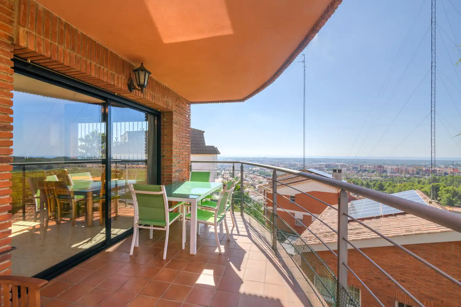 Terraza de Casa o chalet en venta en Viladecans con Terraza, Piscina y Balcón