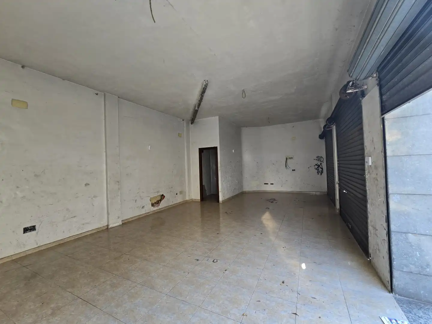 Local en venta en Canovelles