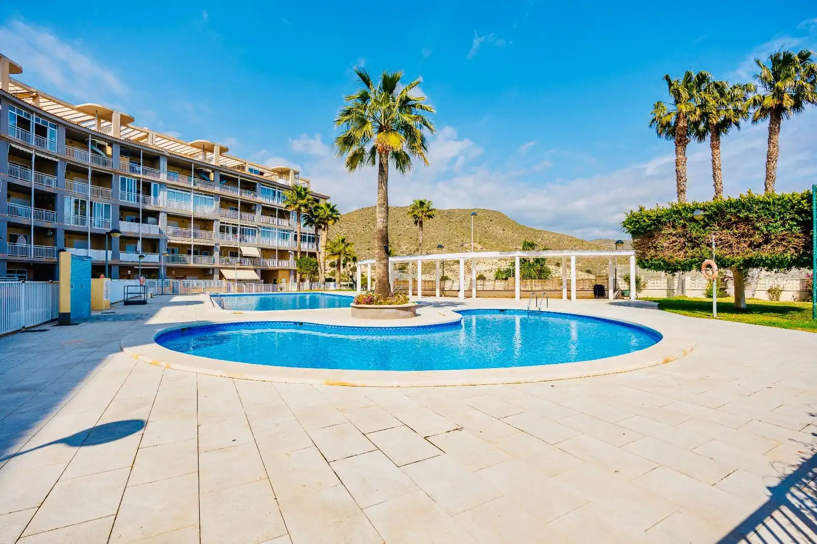 Schwimmbecken von Dachboden zur Miete in El Campello mit Klimaanlage, Heizung und Terrasse