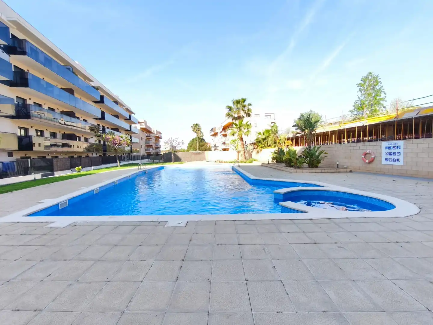 Piscina de Piso en venta en Salou con Aire acondicionado, Calefacción y Terraza