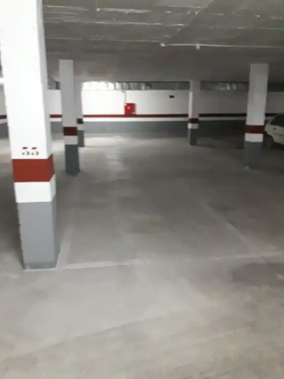 Parkplatz von Garage zum Verkauf in Aspe