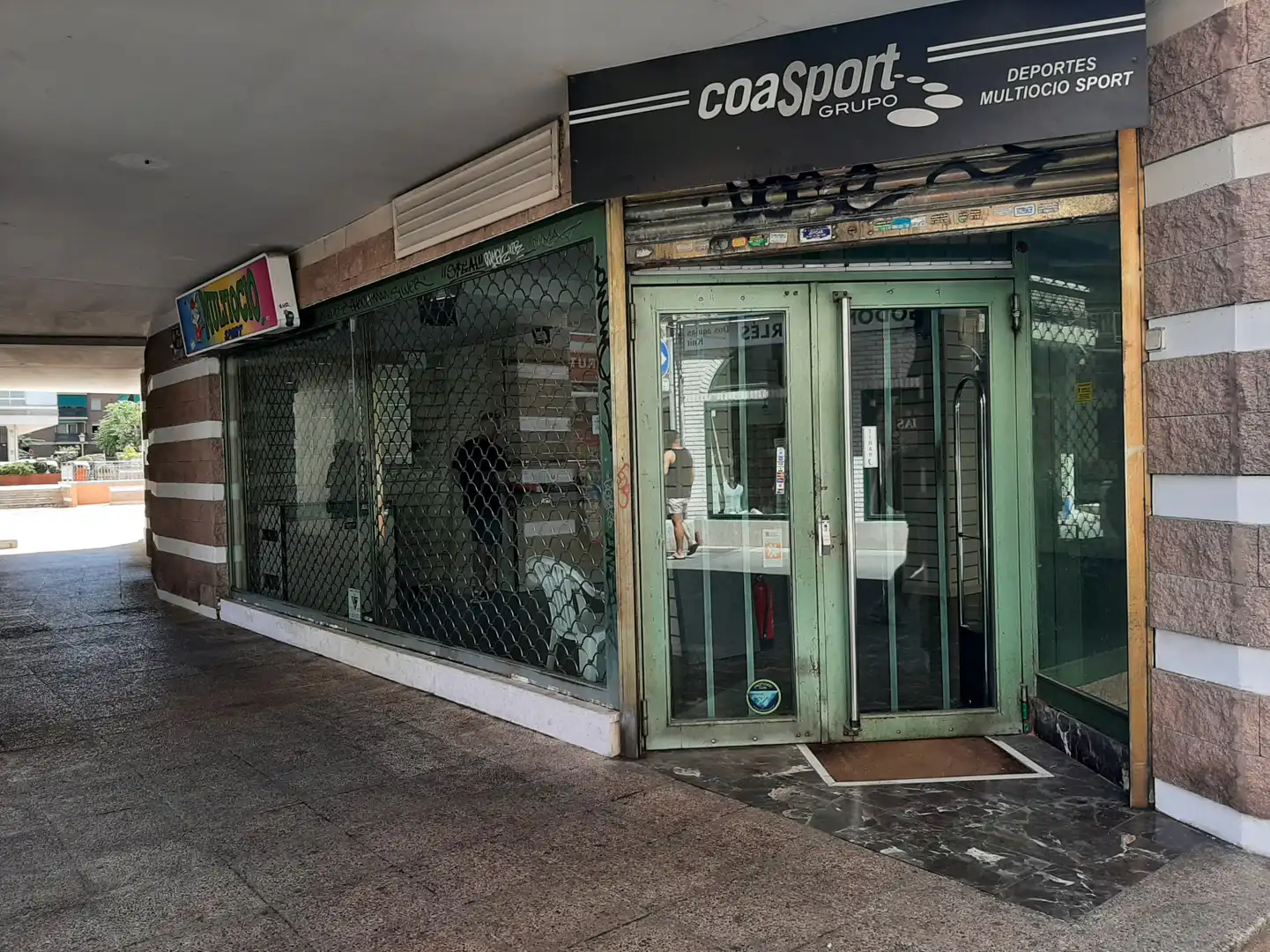 Local comercial de lloguer a Estación - Parque O'Donnell, imagen 5