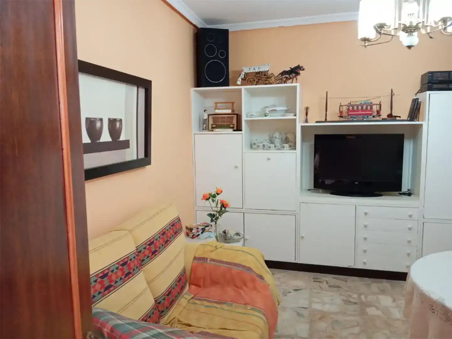Sala d'estar de Casa adosada en venda en Salmoral
