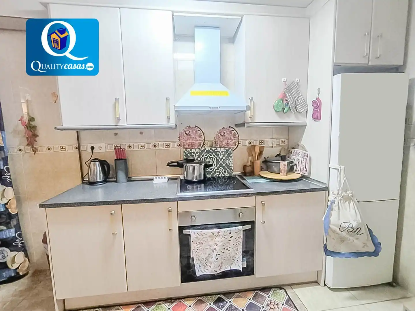 Cocina de Apartamento en venta en Alicante / Alacant con Aire acondicionado, Calefacción y Balcón