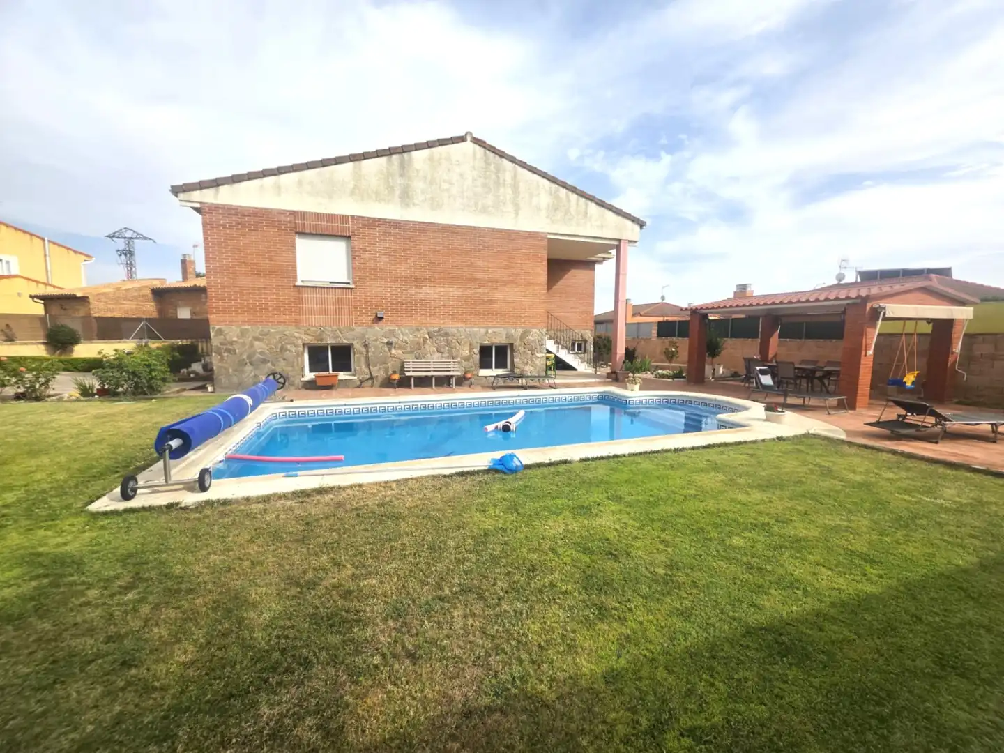 Piscina de Casa o chalet en venta en Galápagos con Calefacción, Jardín privado y Terraza