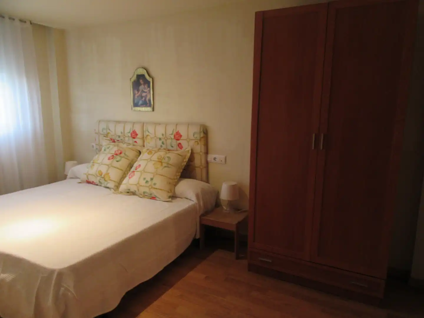 Schlafzimmer von Wohnung zur Miete in Zaragoza mit Heizung, Parkett und Terrasse