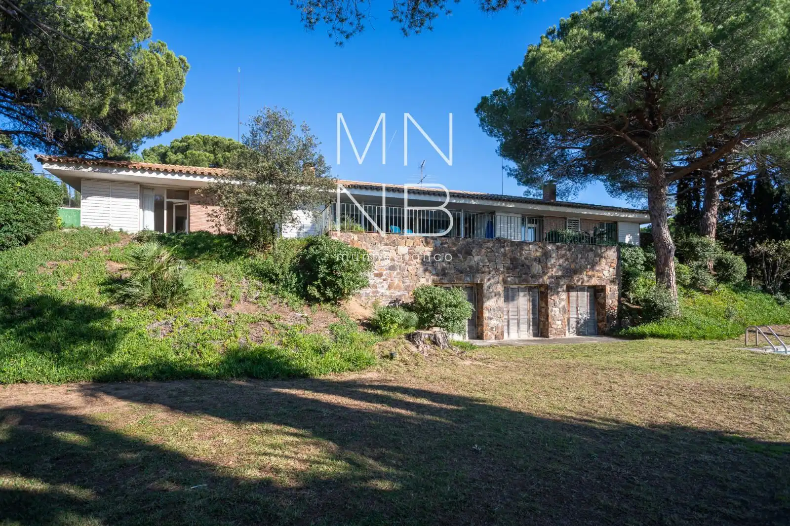 Jardí de Casa o xalet en venda en Sant Andreu de Llavaneres amb Calefacció, Piscina i Moblat