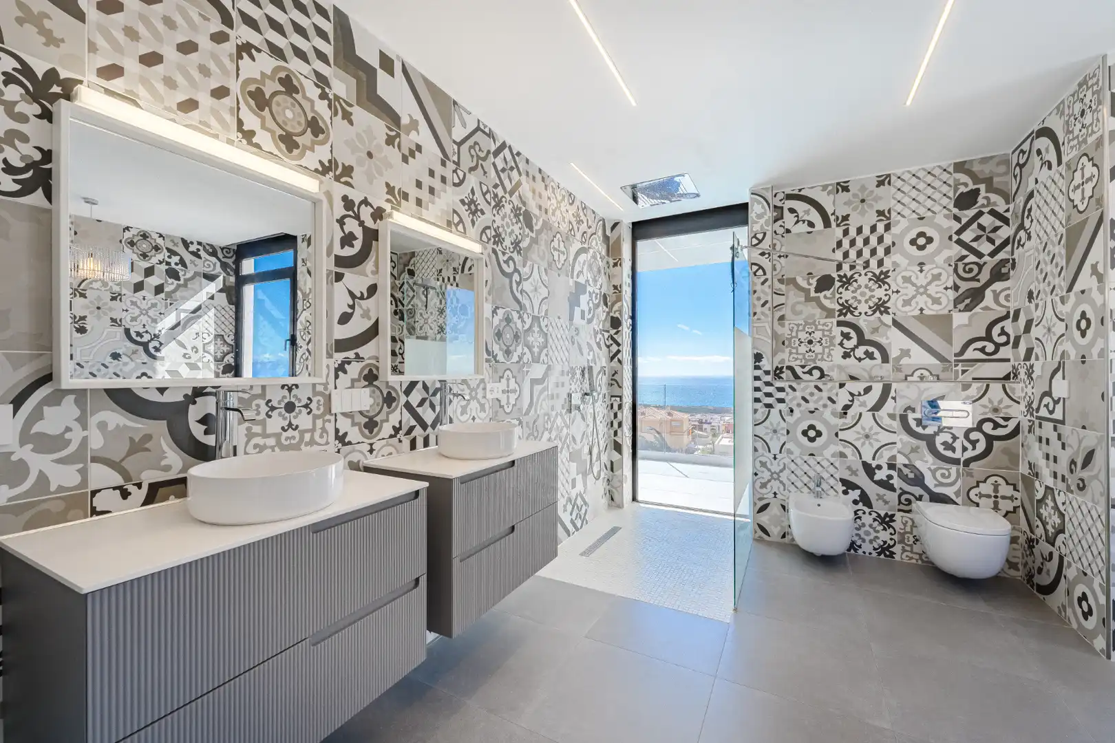 Bathroom of Houses for sale in Adeje  with Air Conditioner, Private garden and Terrace