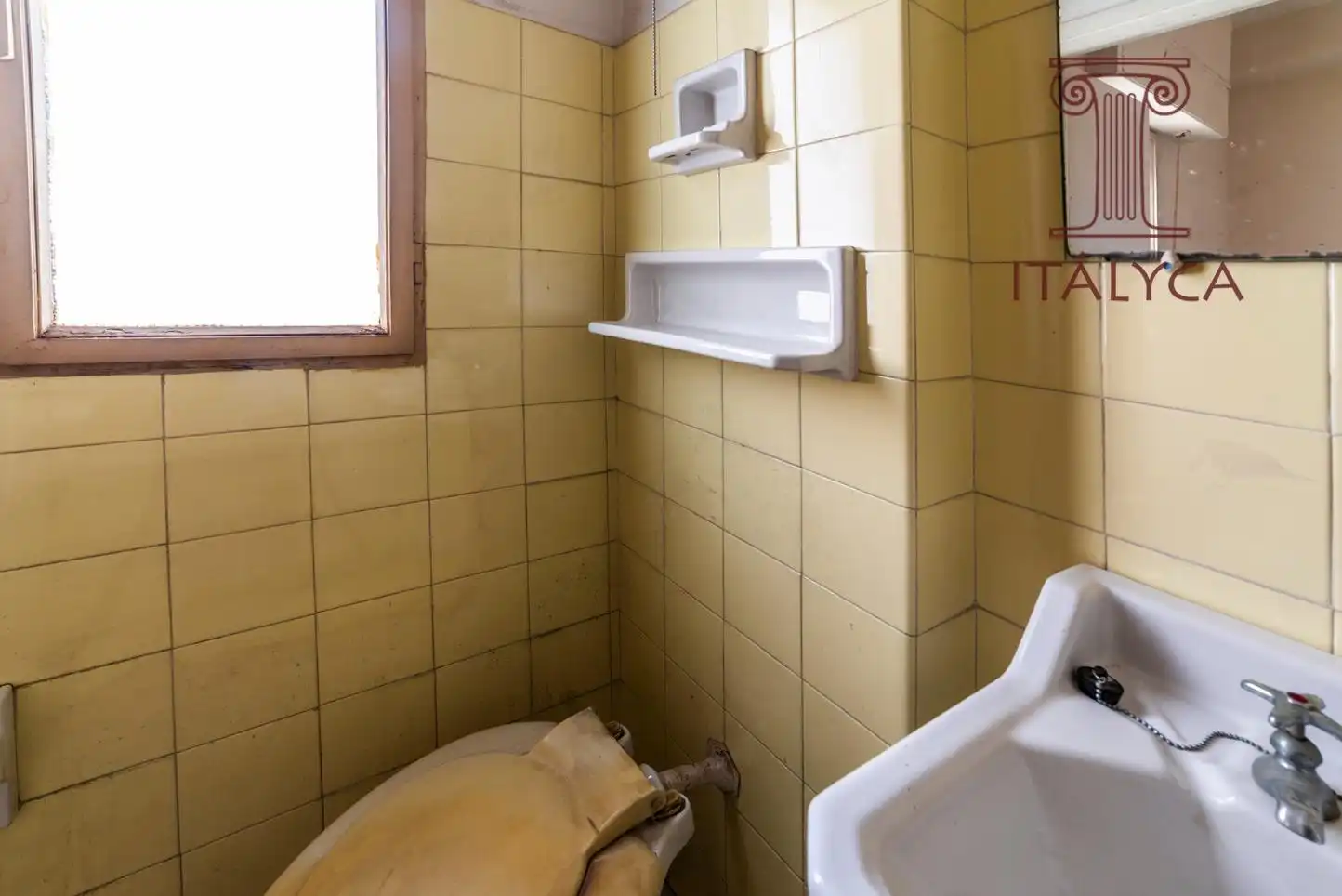 Baño de Piso en venta en Sevilla con Terraza y Trastero