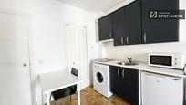 Kitchen of Flat to rent in  Madrid Capital  with Air Conditioner and Balcony