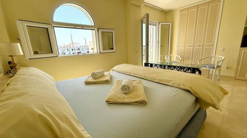 Ático dúplex de 3 dormitorios con gran terraza en Puerto Almerimar